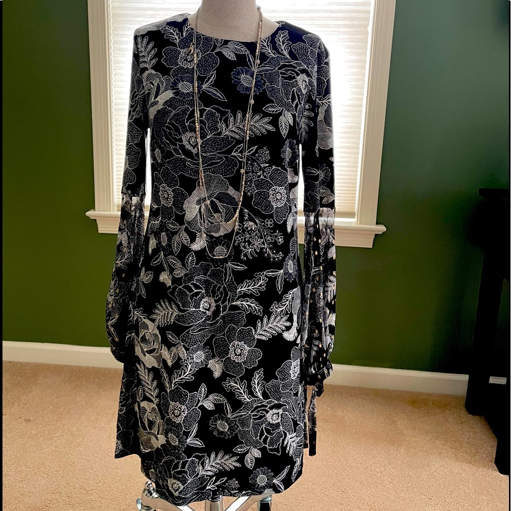 Dress with floral design